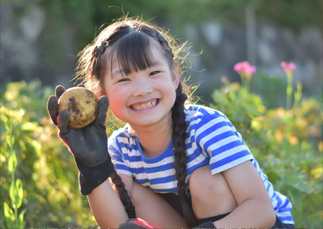 微生物の力で、土が目覚める